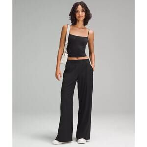 Lululemon Swift Mid-Rise Wide-Leg Pant - 10